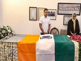 Rahul Gandhi Pays His Last Respects To Former PM Manmohan Singh Rahul Gandhi Pays His Last Respects To Former PM Manmohan Singh