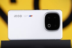 Gadgets360 With Technical Guruji: A Closer Look At The IQoo 13 Gadgets360 With Technical Guruji: A Closer Look At The IQoo 13