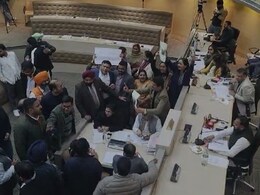 'पार्षदों में जमकर हाथापाई', चंडीगढ़ नगर निगम की बैठक में हंगामा 'पार्षदों में जमकर हाथापाई', चंडीगढ़ नगर निगम की बैठक में हंगामा