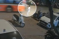 7 Killed, 49 Injured After Bus Rams Vehicles, Apartment Gates In Mumbai 7 Killed, 49 Injured After Bus Rams Vehicles, Apartment Gates In Mumbai