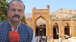 Rajasthan: अजमेर दरगाह के बाद अब अढ़ाई द&zwj;िन का झोपड़ा में मंद&zwj;िर का दावा, बीजेपी नेता ने सर्वे की उठाई मांग&nbsp;