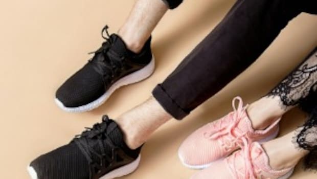 Top Deals On Shoes From Skechers From Myntra