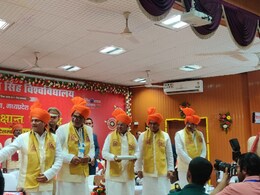 MP के राज्यपाल ने छात्रों को दिए गोल्ड मेडल, बोले- भारत ने दुनिया को शिक्षा का रास्ता दिखाया