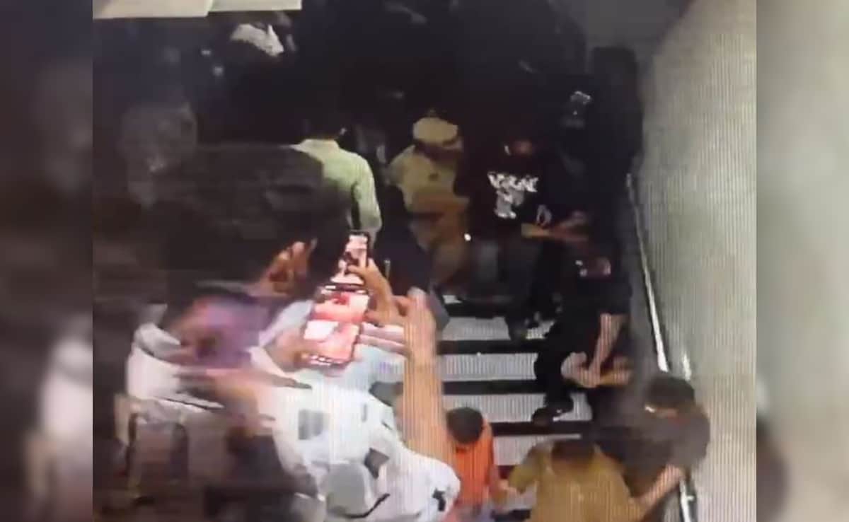 Amid Stampede Row, CCTV Shows Cops Escorting Allu Arjun Out Of Theatre Amid Stampede Row, CCTV Shows Cops Escorting Allu Arjun Out Of Theatre