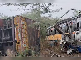 Ajmer Accident: अजमेर में भीषण हादसा, घने कोहरे की वजह से ट्रक से भिड़ंत; रोडवेज बस के उड़ गए परखच्चे Ajmer Accident: अजमेर में भीषण हादसा, घने कोहरे की वजह से ट्रक से भिड़ंत; रोडवेज बस के उड़ गए परखच्चे