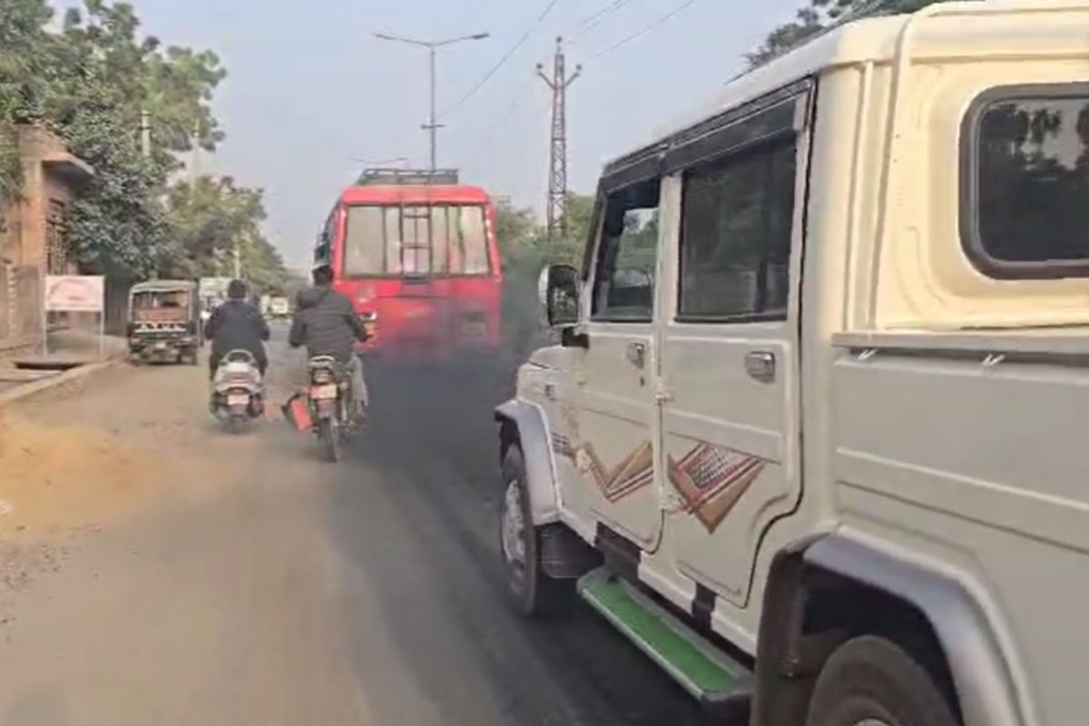 दिल्ली में 1 नवंबर से लागू होने वाला है ये सख्त नियम, इन गाड़ियों को नहीं मिलेगी एंट्री