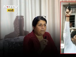 Dhananjay Munde : धनंजय मुंडेंच्या हाती पिस्तूल सोबत वाल्मिक कराड, दमानियांनी दाखवले Video Dhananjay Munde : धनंजय मुंडेंच्या हाती पिस्तूल सोबत वाल्मिक कराड, दमानियांनी दाखवले Video