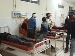 धौलपुर NH11B पर अज्ञात वाहन ने लकड़ियों से भरे ट्रैक्टर-ट्राली को मारी टक्कर; 2 लोगों की मौके पर मौत 3 गंभीर घायल धौलपुर NH11B पर अज्ञात वाहन ने लकड़ियों से भरे ट्रैक्टर-ट्राली को मारी टक्कर; 2 लोगों की मौके पर मौत 3 गंभीर घायल