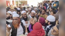 Live: झांसी में NIA ने मुफ्ती को हिरासत में लिया, पुलिस और समर्थकों में नोंक झोंक; भारी पुलिस बल तैनात