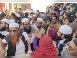 Live: झांसी में NIA ने मुफ्ती को हिरासत में लिया, पुलिस और समर्थकों में नोंक झोंक; भारी पुलिस बल तैनात