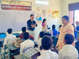 Positive New Year 2025: प्राइवेट स्कूलों से भी शानदार है MP का ये सरकारी स्कूल, बच्चे बोले-हमारे स्कूल से अच्छा कोई नहीं Positive New Year 2025: प्राइवेट स्कूलों से भी शानदार है MP का ये सरकारी स्कूल, बच्चे बोले-हमारे स्कूल से अच्छा कोई नहीं