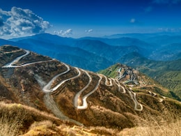 भारत के सबसे खूबसूरत रूट्स जो रोड ट्रिप्स के लिए हैं बेस्ट, कहीं दिखते हैं बर्फ से ढके पहाड़, कहीं खूबसूरत झील और चाय बागान