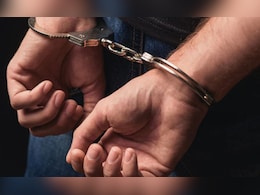CG पुलिस आरक्षक भर्ती में गड़बड़ी: चार पुलिसकर्मी और दो टेक्निकल टीम के लोग गिरफ्तार, खुदकुशी के बाद हुआ बड़ा एक्शन CG पुलिस आरक्षक भर्ती में गड़बड़ी: चार पुलिसकर्मी और दो टेक्निकल टीम के लोग गिरफ्तार, खुदकुशी के बाद हुआ बड़ा एक्शन