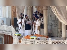 Sukhbir Badal Gets Toilet Cleaning Duty From Akal Takht Over Sacrilege Case Sukhbir Badal Gets Toilet Cleaning Duty From Akal Takht Over Sacrilege Case