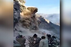 Massive Landslide Hits National Highway In Uttarakhand, Traffic Hit Massive Landslide Hits National Highway In Uttarakhand, Traffic Hit