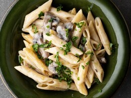 आज क्या बनाऊं: रेस्टोरेंट जैसा क्रीमी पास्ता घर पर बनाने के लिए फटाफट नोट करें रेसिपी आज क्या बनाऊं: रेस्टोरेंट जैसा क्रीमी पास्ता घर पर बनाने के लिए फटाफट नोट करें रेसिपी