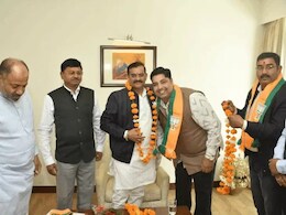 MP Congress: एमपी में कांग्रेस को फिर लगा बड़ा झटका, सतना के इस नेता ने थामा बीजेपी का दामन MP Congress: एमपी में कांग्रेस को फिर लगा बड़ा झटका, सतना के इस नेता ने थामा बीजेपी का दामन