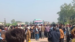 DAP&nbsp;Crisis : क्यों नहीं खत्म हो रही खाद पर रार ! मैहर में किसानों ने NH 30 को कर दिया जाम