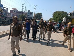 बुलेट से सड़क पर डंडा लेकर निकलते, कार दिखते ही तोड़ देते थे शीशा; अब पुलिस ने निकाल दी जुलूस बुलेट से सड़क पर डंडा लेकर निकलते, कार दिखते ही तोड़ देते थे शीशा; अब पुलिस ने निकाल दी जुलूस