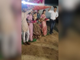 सनी लियोनी के गाने पर दुल्हन ने ली ऐसी एंट्री हक्के-बक्के रह गए लोग, डांस देख बाहर निकल आएंगी आंखें, बोले- भूल गई इसकी शादी है सनी लियोनी के गाने पर दुल्हन ने ली ऐसी एंट्री हक्के-बक्के रह गए लोग, डांस देख बाहर निकल आएंगी आंखें, बोले- भूल गई इसकी शादी है