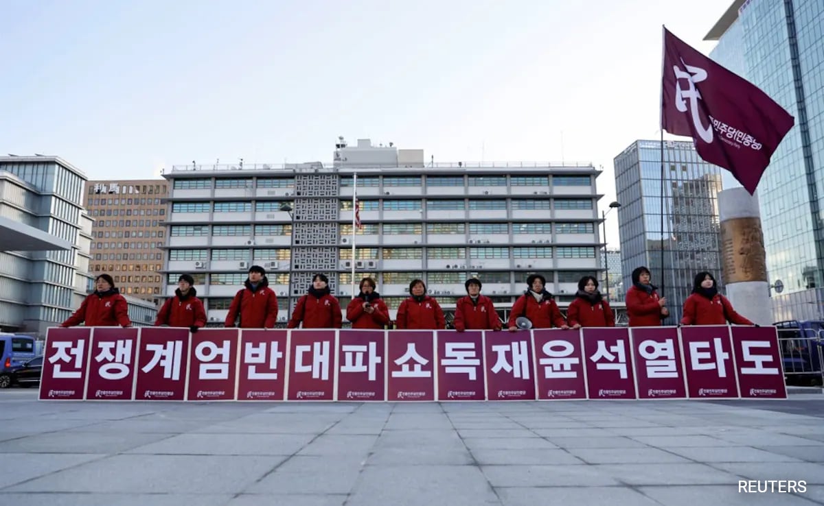 The Story Of South Korea’s Six Hours of Turmoil