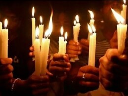 लखनऊ में बांग्लादेश में हिंदुओं पर हो रहे अत्याचार के खिलाफ मुस्लिमों ने निकाला कैंडल मार्च लखनऊ में बांग्लादेश में हिंदुओं पर हो रहे अत्याचार के खिलाफ मुस्लिमों ने निकाला कैंडल मार्च