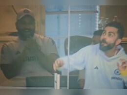 IND vs AUS: अपने बल्ले से आकाशदीप का छक्का देखकर हैरान हुए विराट कोहली, रिएक्शन ने सोशल मीडिया पर मचाई धूम IND vs AUS: अपने बल्ले से आकाशदीप का छक्का देखकर हैरान हुए विराट कोहली, रिएक्शन ने सोशल मीडिया पर मचाई धूम