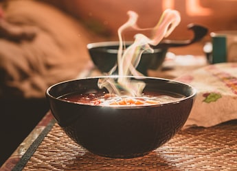 5 Simple Hacks To Keep Your Food Warm All Winter Long 5 Simple Hacks To Keep Your Food Warm All Winter Long