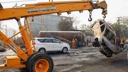 Jaipur Accident: जयपुर टैंकर ब्लास्ट हादसे में मिसिंग हुए रिटायर्ड IAS! अब तक 14 लोगों की हो चुकी है मौत; 32 का इलाज जारी