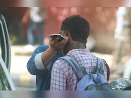 Mobile Users In India: भारत में कितने लोग मोबाइल का करते हैं इस्तेमाल, लोकसभा में मंत्री ने दी जानकारी Mobile Users In India: भारत में कितने लोग मोबाइल का करते हैं इस्तेमाल, लोकसभा में मंत्री ने दी जानकारी