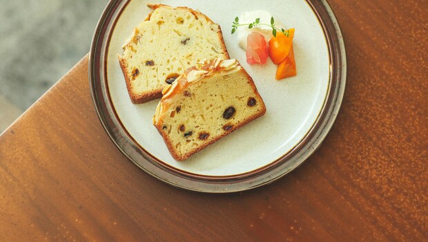 No Alcohol Plum Cake Recipe