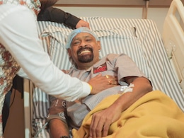 Vinod Kambli : विनोद कांबळीचा फोन दुकानदाराच्या ताब्यात, पैसे दिले नाहीत तर घरही जाणार! Vinod Kambli : विनोद कांबळीचा फोन दुकानदाराच्या ताब्यात, पैसे दिले नाहीत तर घरही जाणार!