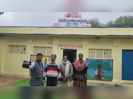 मिसाल ! विदिशा में फोटो क्लिक कराने का लगाया 'दिमाग', 100% शिक्षक आने लगे समय पर स्कूल मिसाल ! विदिशा में फोटो क्लिक कराने का लगाया 'दिमाग', 100% शिक्षक आने लगे समय पर स्कूल
