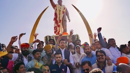 सुखदेव सिंह गोगामेड़ी की बरसी, प्रतिमा का अनावरण कर पत्नी बोलीं- हमारा समाज बदला लेना जानता है...