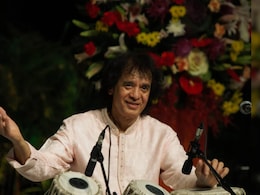 ताज महल के सामने फैमिली के साथ बचपन में यूं नजर आए थे उस्ताद जाकिर हुसैन, इस ताज से जुड़ गई उनकी पहचान ताज महल के सामने फैमिली के साथ बचपन में यूं नजर आए थे उस्ताद जाकिर हुसैन, इस ताज से जुड़ गई उनकी पहचान