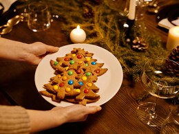 Christmas 2025: सांता कुकीज से लेकर चीज पोटेटो बॉल्स तक, क्रिसमस पार्टी में बच्चों के लिए बनाएं ये झटपट रेसिपी