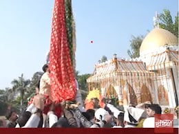मंदिर और दरगाह एक साथ, फिर भी नहीं है कोई झगड़ा... पंजाब की ये जगह बन रही मिसाल मंदिर और दरगाह एक साथ, फिर भी नहीं है कोई झगड़ा... पंजाब की ये जगह बन रही मिसाल