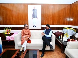 उद्धव ठाकरे ने नागपुर में मुख्यमंत्री देवेन्द्र फडणवीस से की मुलाकात उद्धव ठाकरे ने नागपुर में मुख्यमंत्री देवेन्द्र फडणवीस से की मुलाकात