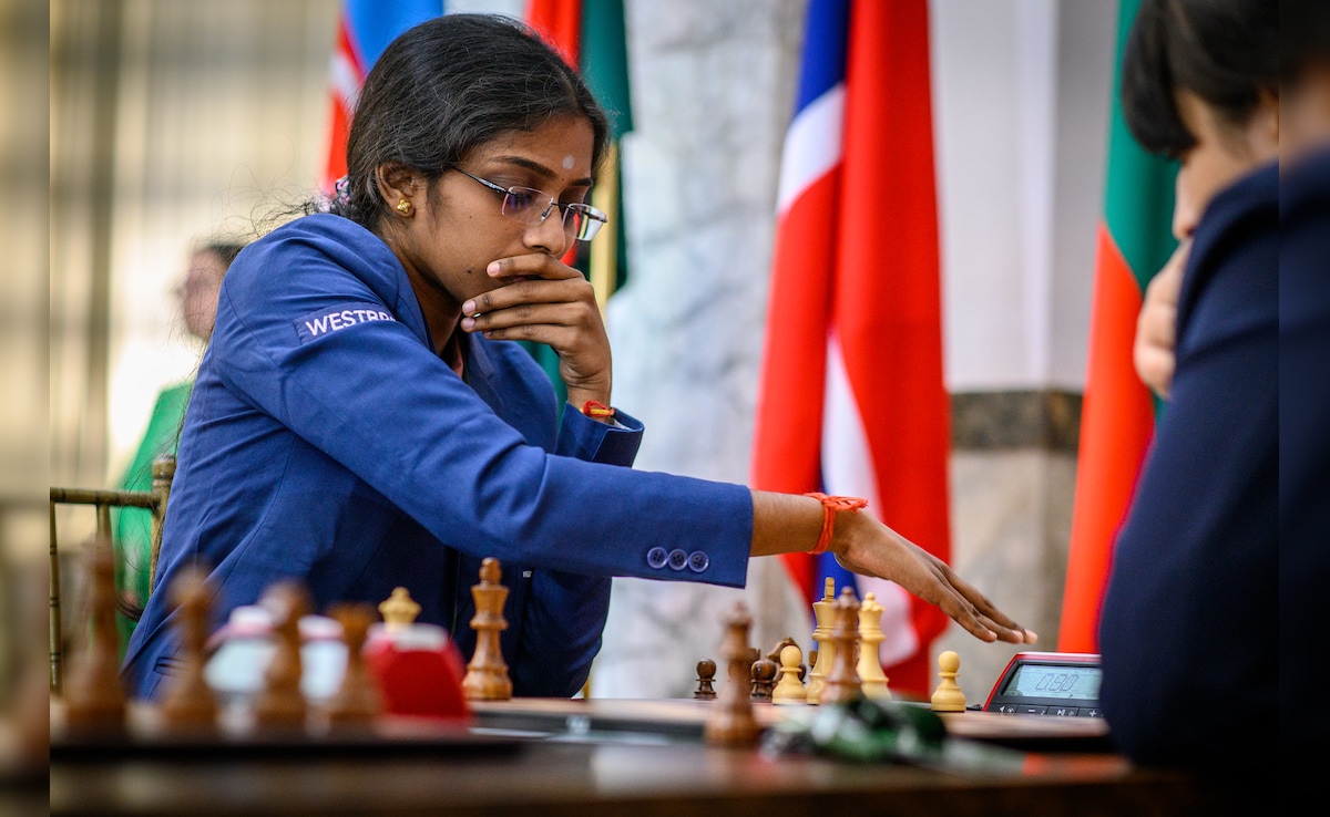 R Vaishali Under Pressure In Womens Candidates