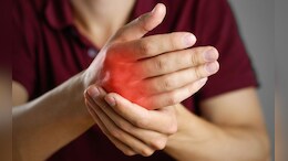 Arthritis Symptoms And Causes : तरुणांमध्ये संधिवाताची समस्या वाढण्यामागील ही आहेत गंभीर कारणे&nbsp;