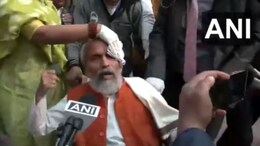 संसदेत राडा! भाजपचे 2 खासदार कोसळले; राहुल गांधींनी ढकलल्याचा आरोप