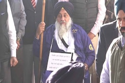 Sukhbir Badal Services As 'Sewadar' At Takhat Sri Kesgarh Sahib In Punjab Sukhbir Badal Services As 'Sewadar' At Takhat Sri Kesgarh Sahib In Punjab