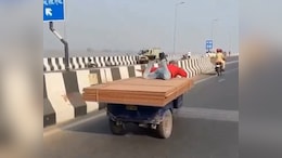 &ldquo;Superman&rdquo; On Wheels: E-Rickshaw Driver's Stunt Goes Viral