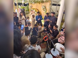 फैमिली फंक्शन में 5 साल के बच्चे ने एक सांस में लगाए ऐसे पक्के सुर, वीडियो देख बोले लोग- ये तो वाइल्डफायर है फैमिली फंक्शन में 5 साल के बच्चे ने एक सांस में लगाए ऐसे पक्के सुर, वीडियो देख बोले लोग- ये तो वाइल्डफायर है
