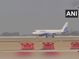 यूपी-नोएडावालों के लिए आज सबसे बड़ी खुशखबरी, जेवर एयरपोर्ट पर लैंड हुआ पहला विमान