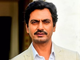 नवाजुद्दीन सिद्दीकी को जब पहनाया गया था सुपरस्टार दिलीप कुमार का कोट, जेब में डाला हाथ तो... नवाजुद्दीन सिद्दीकी को जब पहनाया गया था सुपरस्टार दिलीप कुमार का कोट, जेब में डाला हाथ तो...