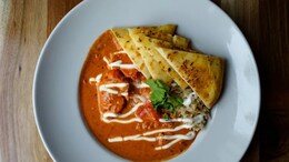 "It Stinks": Couple Complains About 'Butter Chicken' Smell in New Home, Slammed As "Racist"
