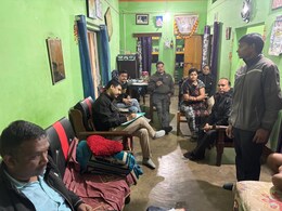 ACB Raid: बिलासपुर में एसीबी की बड़ी कार्रवाई, 4 कांस्टेबल के घर पर मारा छापा, दस्तावेज समेत कई कीमती सामान जब्त ACB Raid: बिलासपुर में एसीबी की बड़ी कार्रवाई, 4 कांस्टेबल के घर पर मारा छापा, दस्तावेज समेत कई कीमती सामान जब्त