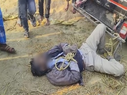 बिहार के मुजफ्फरपुर में ट्रैक्टर चोरी के आरोप में युवक की पीट-पीटकर हत्या बिहार के मुजफ्फरपुर में ट्रैक्टर चोरी के आरोप में युवक की पीट-पीटकर हत्या