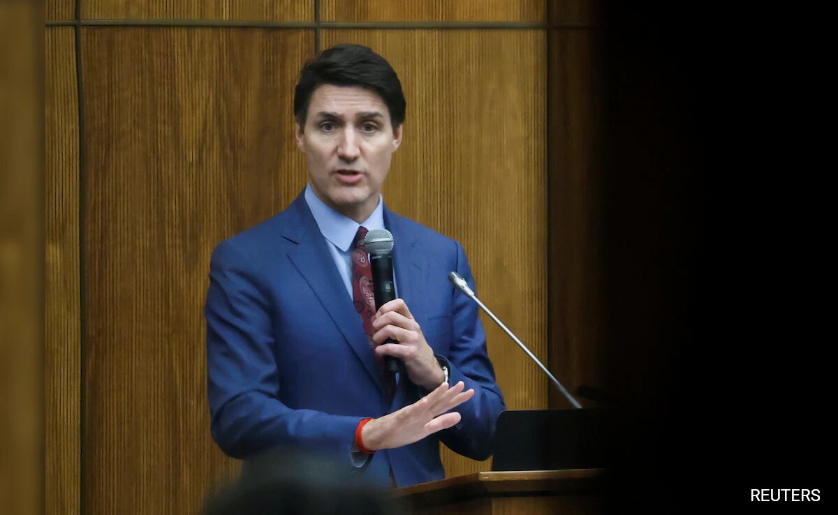 More Trouble For Justin Trudeau As Key Ally Vows To Oust Him